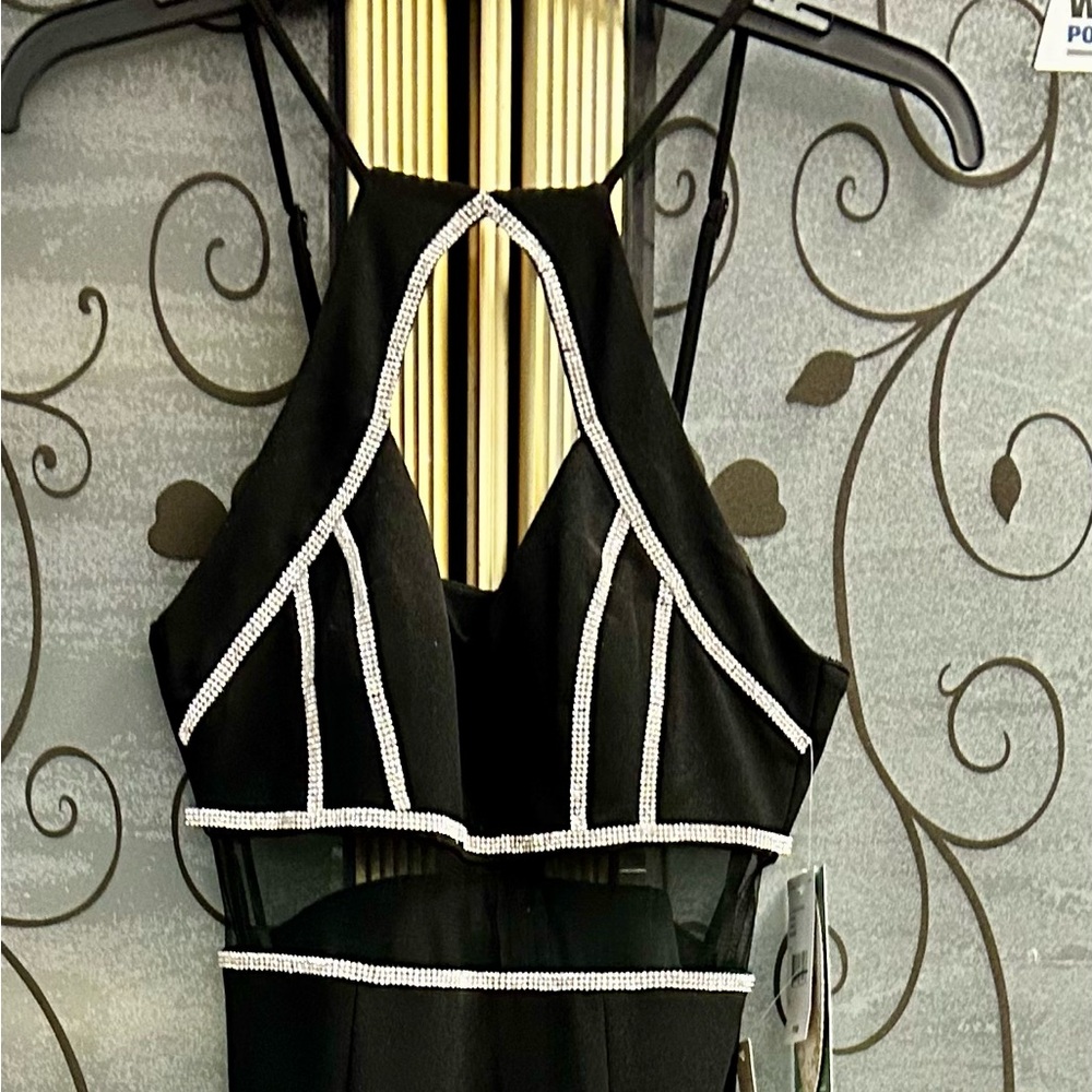 Elegant Black Maxi Dress - Picture 6 of 7